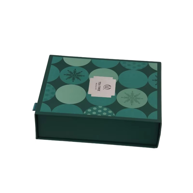 صندوق تغليف فاخر مخصص للعناية  - مراجعة Luxury Skincare Gifts وسعره